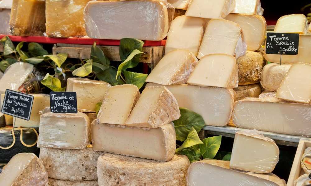 How Many Cheeses are Available in France